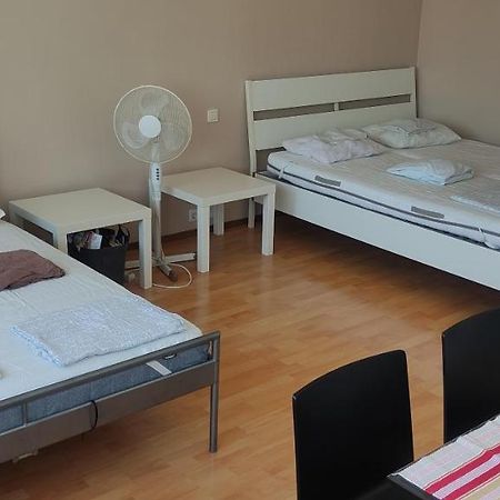 Affordable Studio Near City Center Wien Ngoại thất bức ảnh